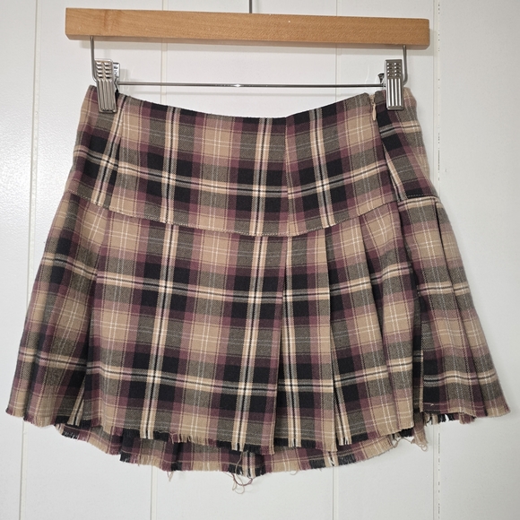 Aeropostale Dresses & Skirts - Plaid Pleated Mini Skirt (Skort) in Beige, Black & Mauve